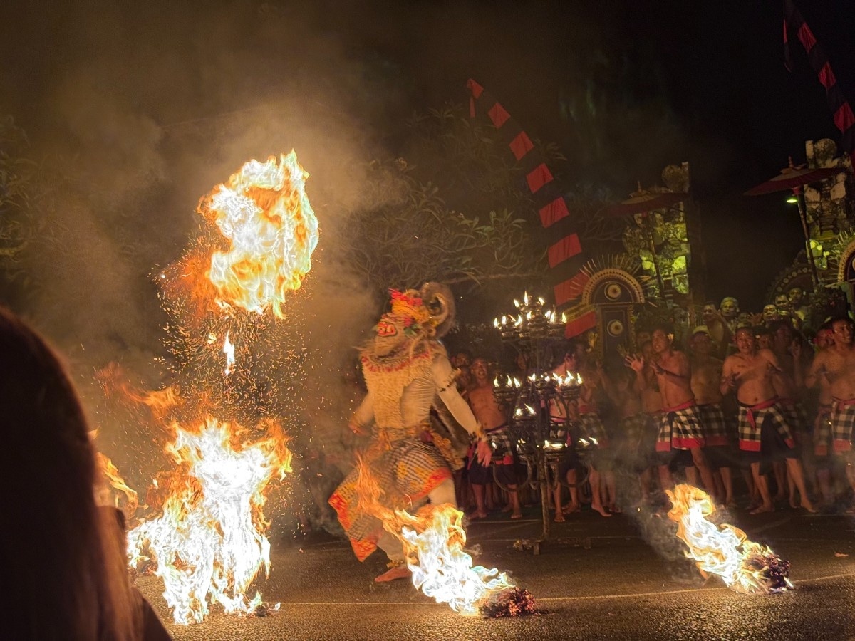 Tari Api Kecak di ARMA (senin & rabu)